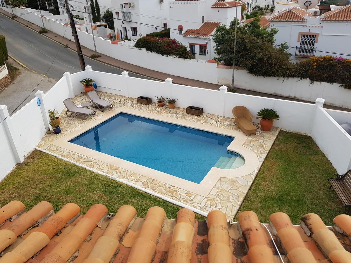 Villa - Zeezicht, Zwembad Nerja Exterior foto