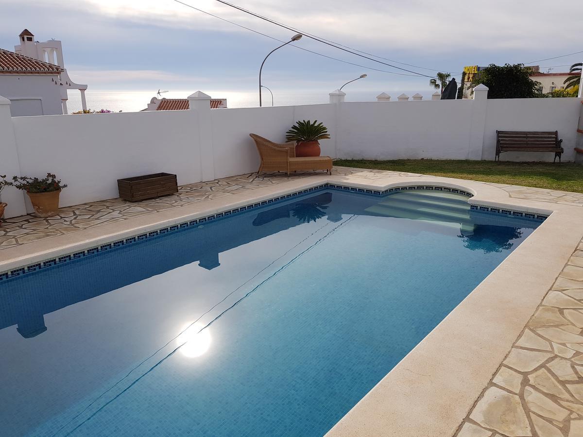 Villa - Zeezicht, Zwembad Nerja Exterior foto